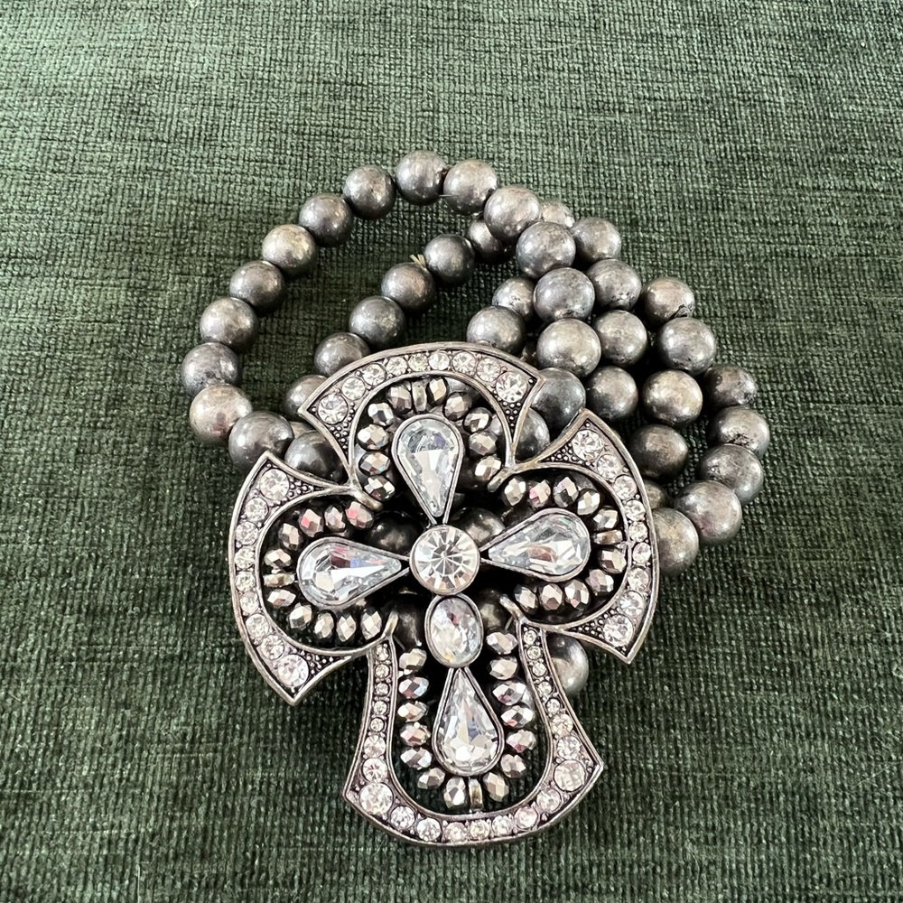 Elegant Silver Cross Pendant Bracelet